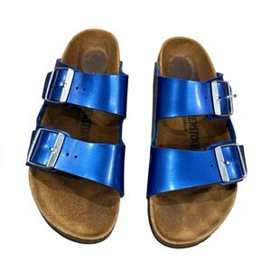 **SOLD**Birkenstock Arizona women’s sandals in the Electric Metallic Blue